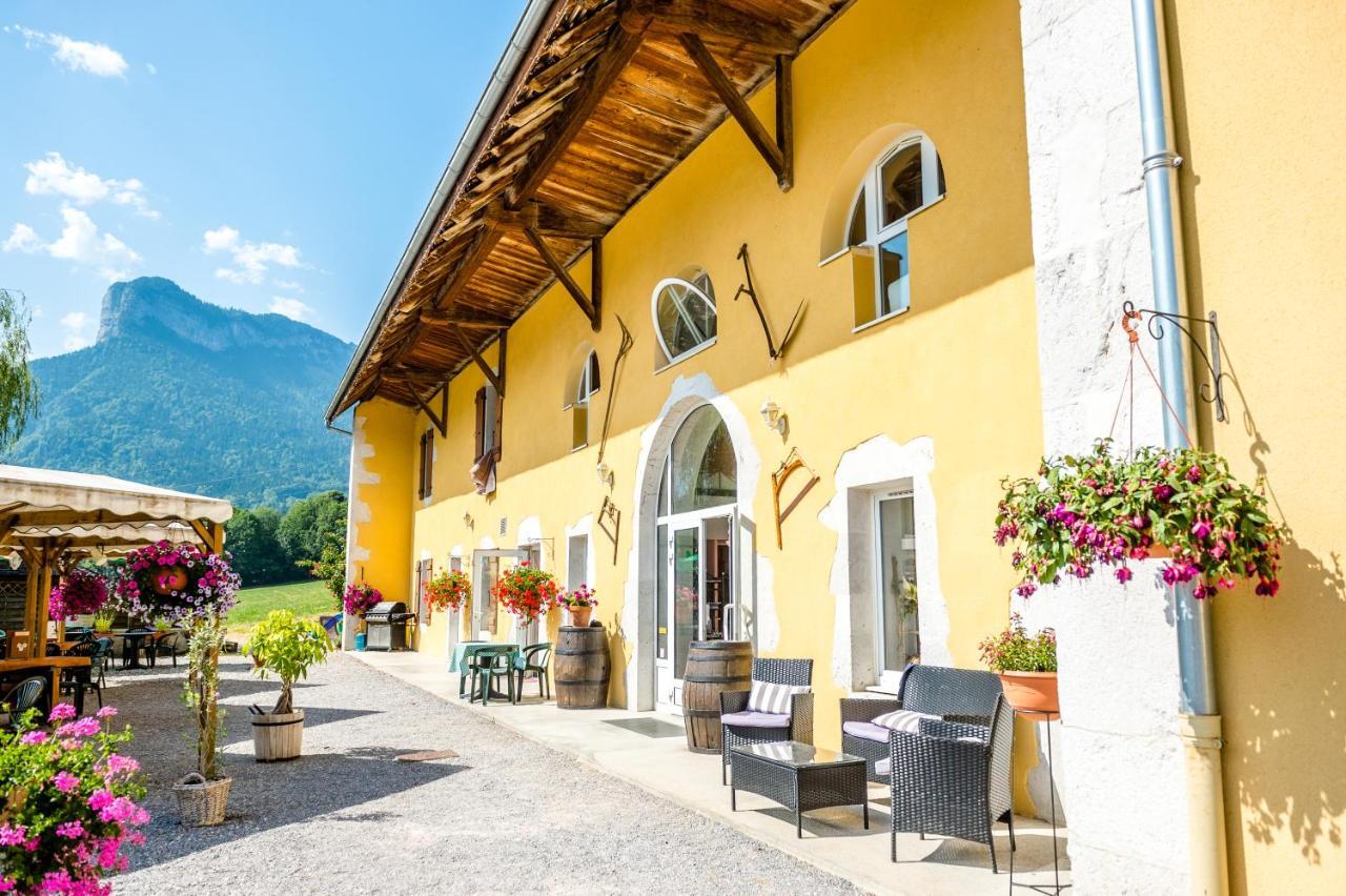 Auberge De Pontgibaud Lathuile المظهر الخارجي الصورة
